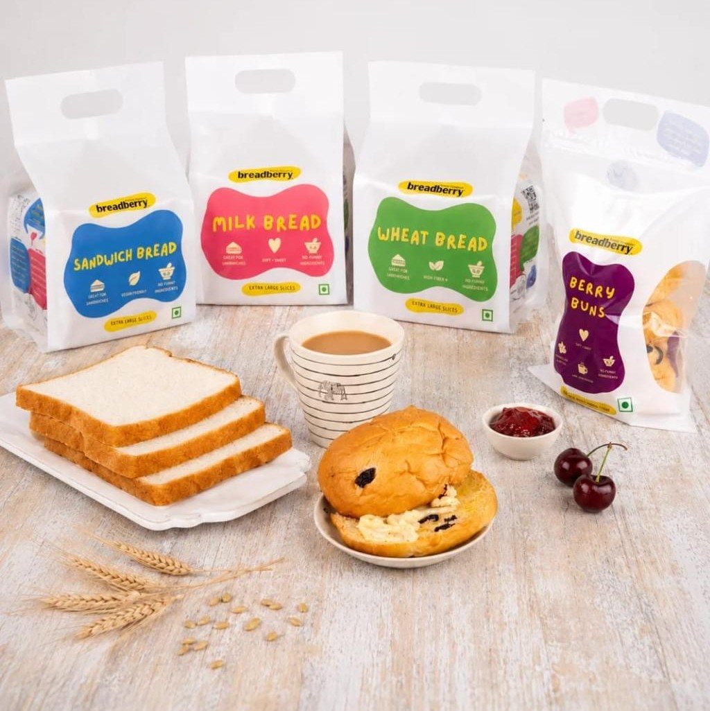 The Breadberry range: four bread packs with chai and a buttered berry bun